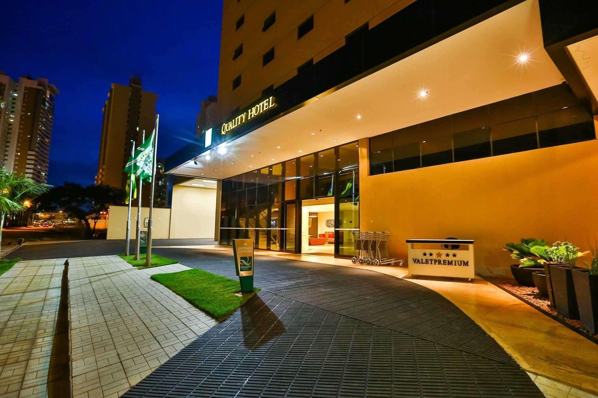 Quality Hotel Flamboyant Goiania Bagian luar foto